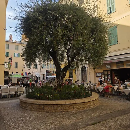 Le Soléna Climatisé Au Rez-de-chaussée Dans Le Vieux *